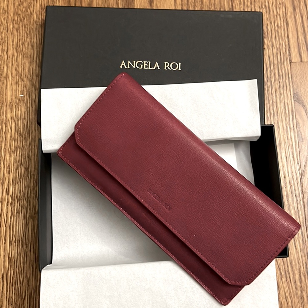 Angela Roi Wallet